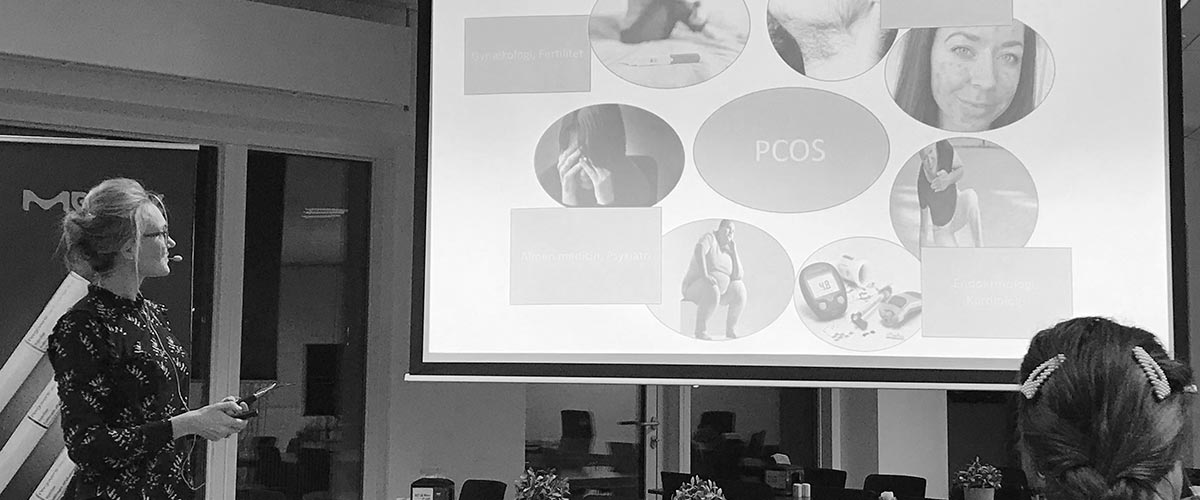 Fertilitetslæge Marie Louise holder foredrag om fertilitet.