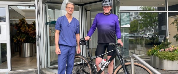 Morten Christensen og kirurg Thomas Rhode fra Aleris.