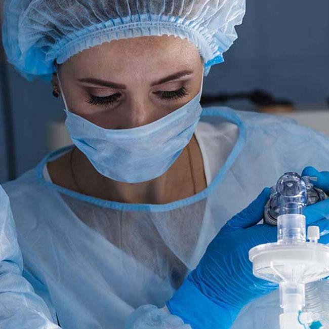 Anæstesiolog på operationsstuen.