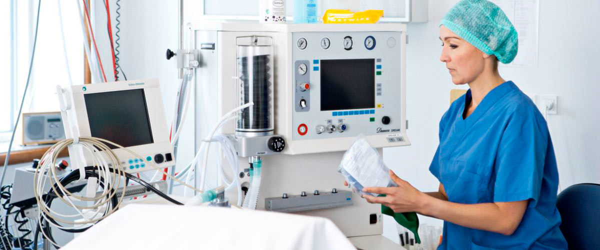 Anæstesiolog på operationsstuen.