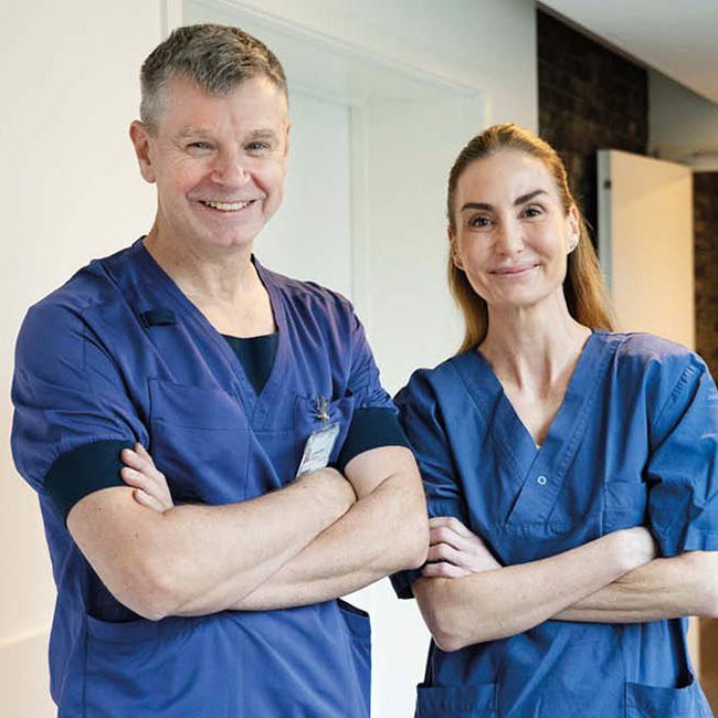 Jan Møller Nielsen og Camilla Asferg, speciallæge i kardiologi med speciale i ablation ved Aleris Hospitaler.