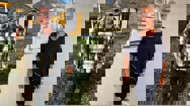 En kvinde ses før og efter et stort vægttab.